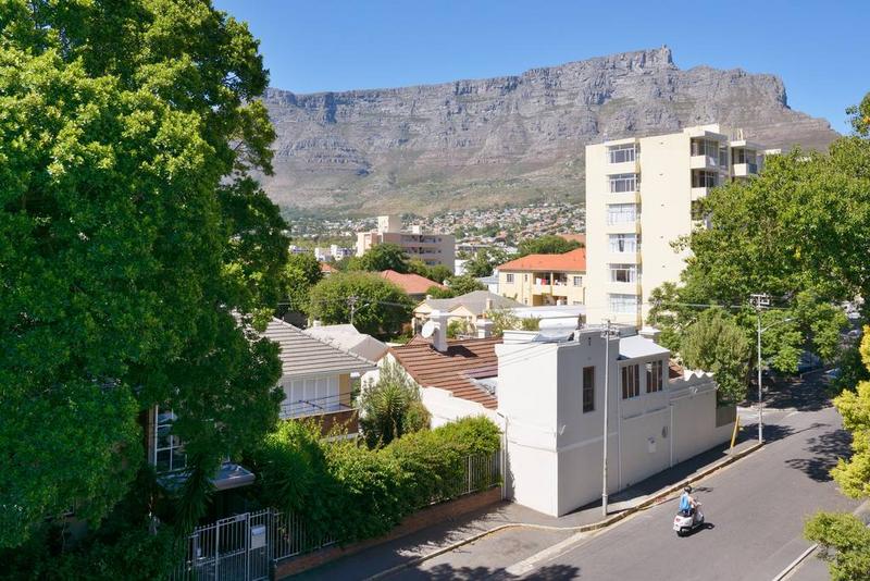 2 Bedroom Property for Sale in Tamboerskloof Western Cape